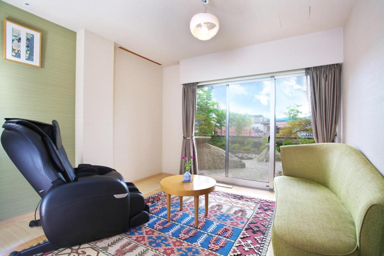 Hotel Honjin Hiranoya Kachoan Takayama  Esterno foto