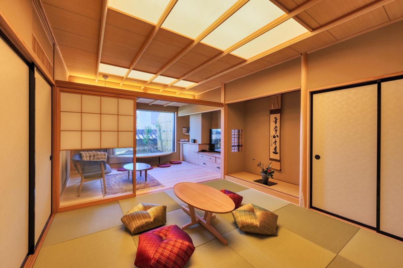 Hotel Honjin Hiranoya Kachoan Takayama  Esterno foto