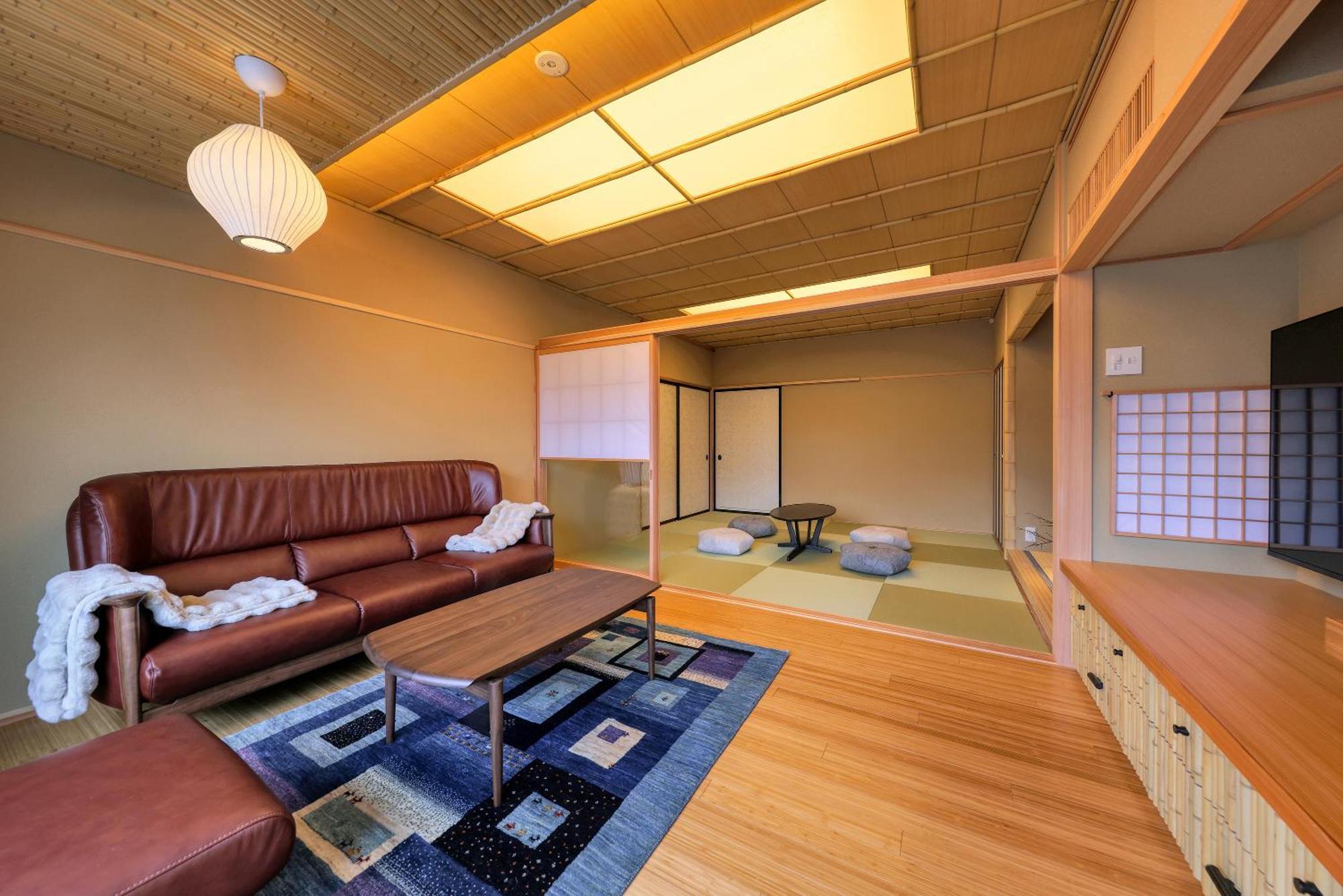 Hotel Honjin Hiranoya Kachoan Takayama  Esterno foto