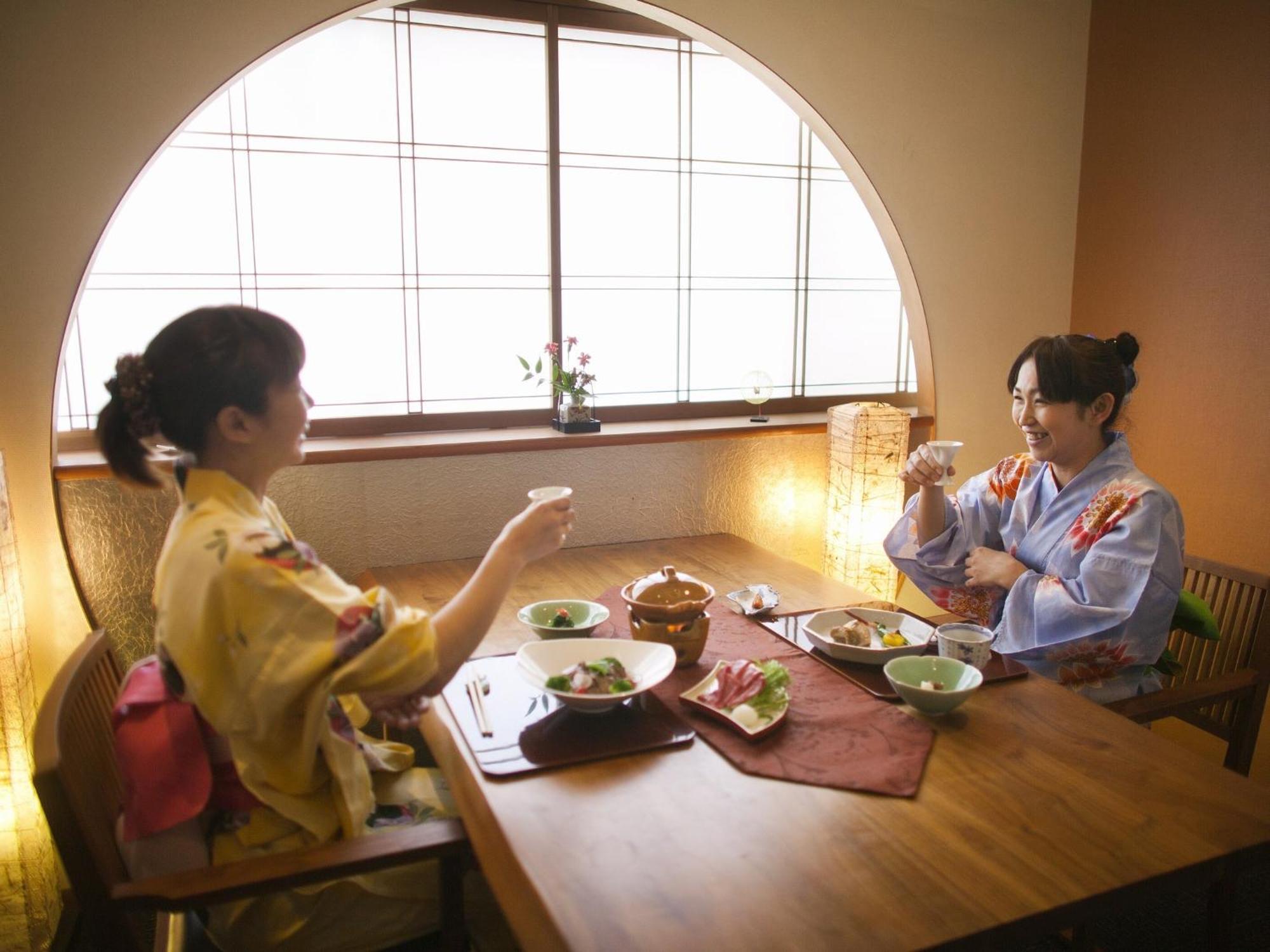 Hotel Honjin Hiranoya Kachoan Takayama  Esterno foto