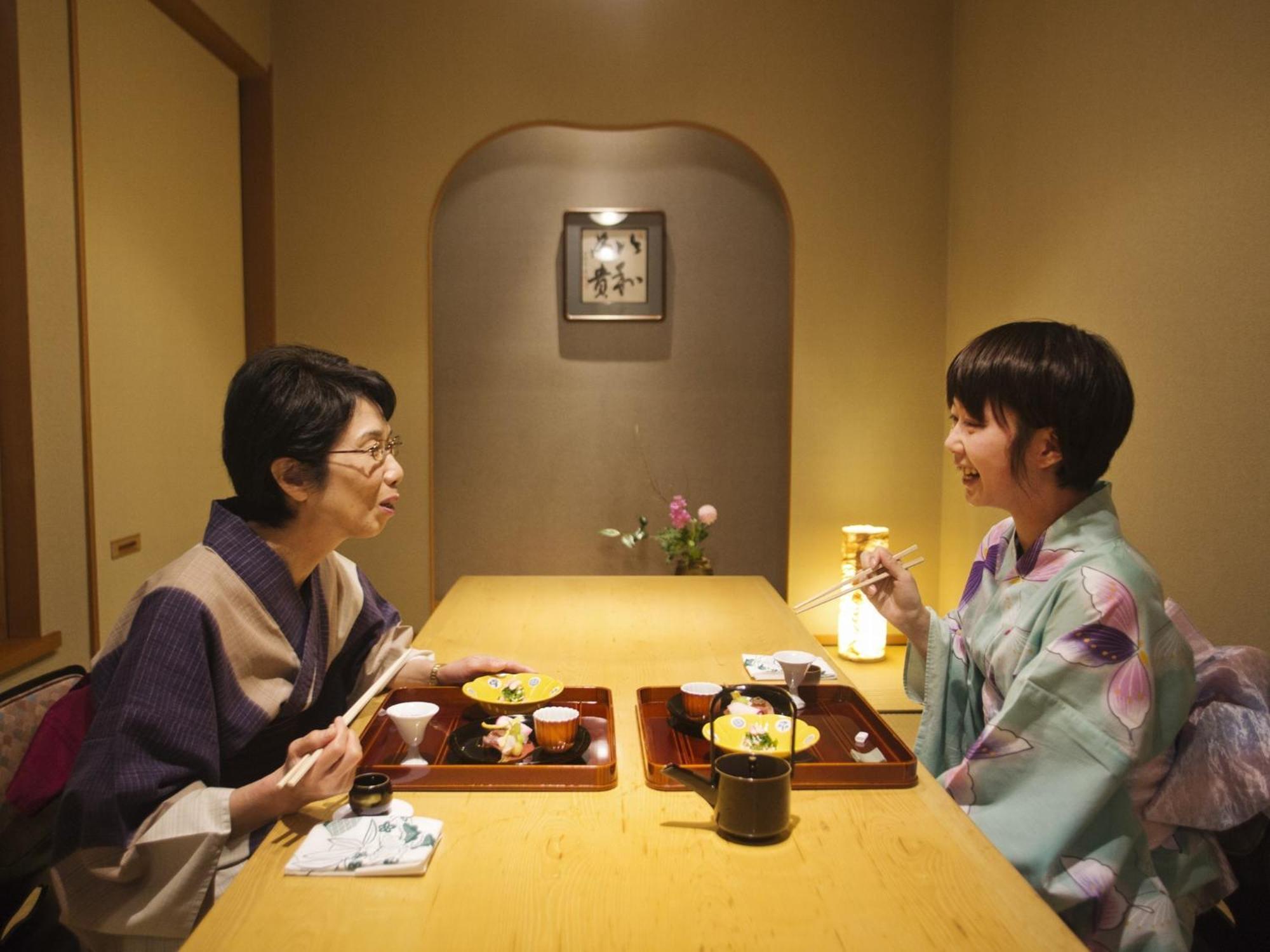 Hotel Honjin Hiranoya Kachoan Takayama  Esterno foto