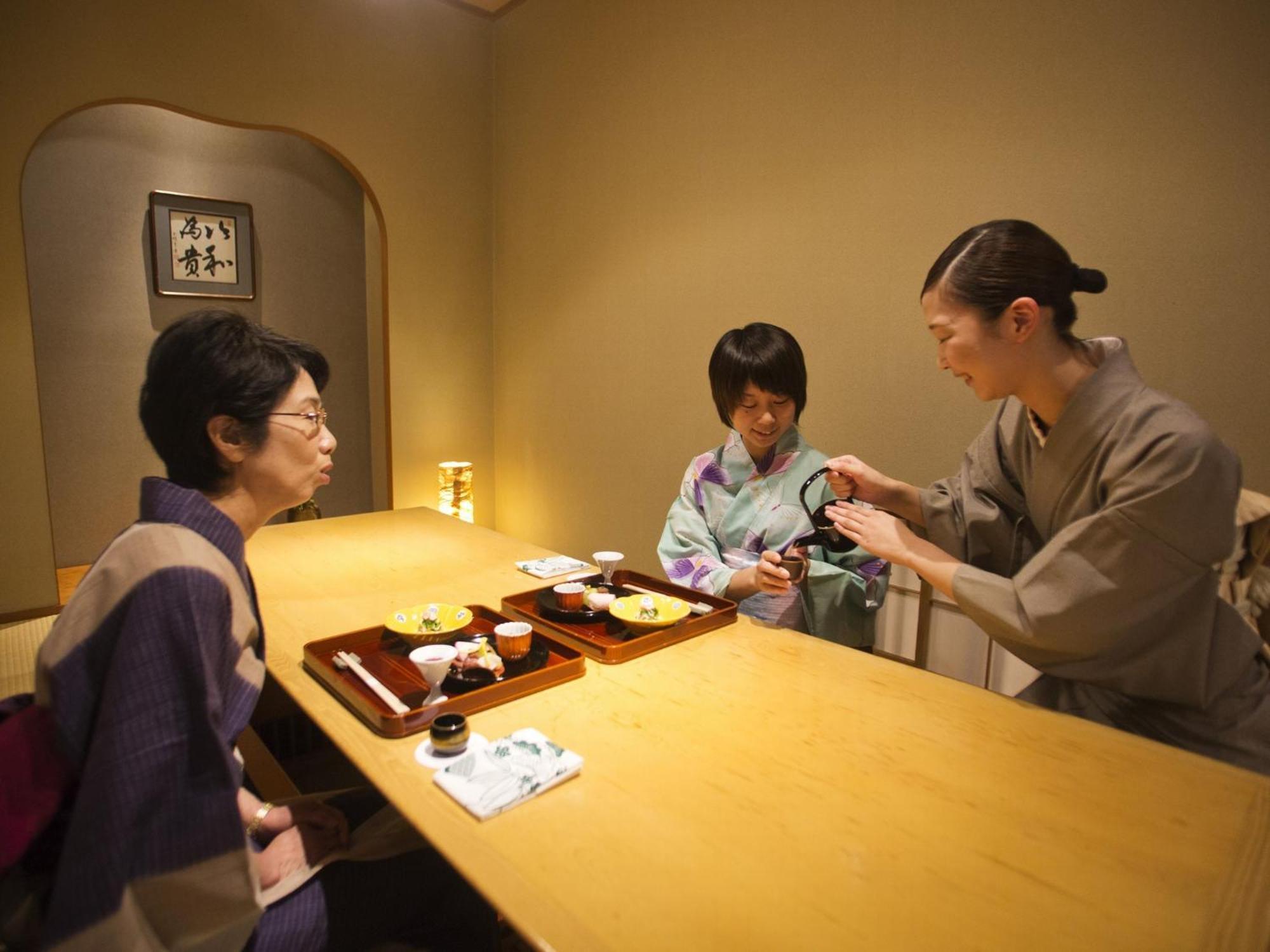 Hotel Honjin Hiranoya Kachoan Takayama  Esterno foto