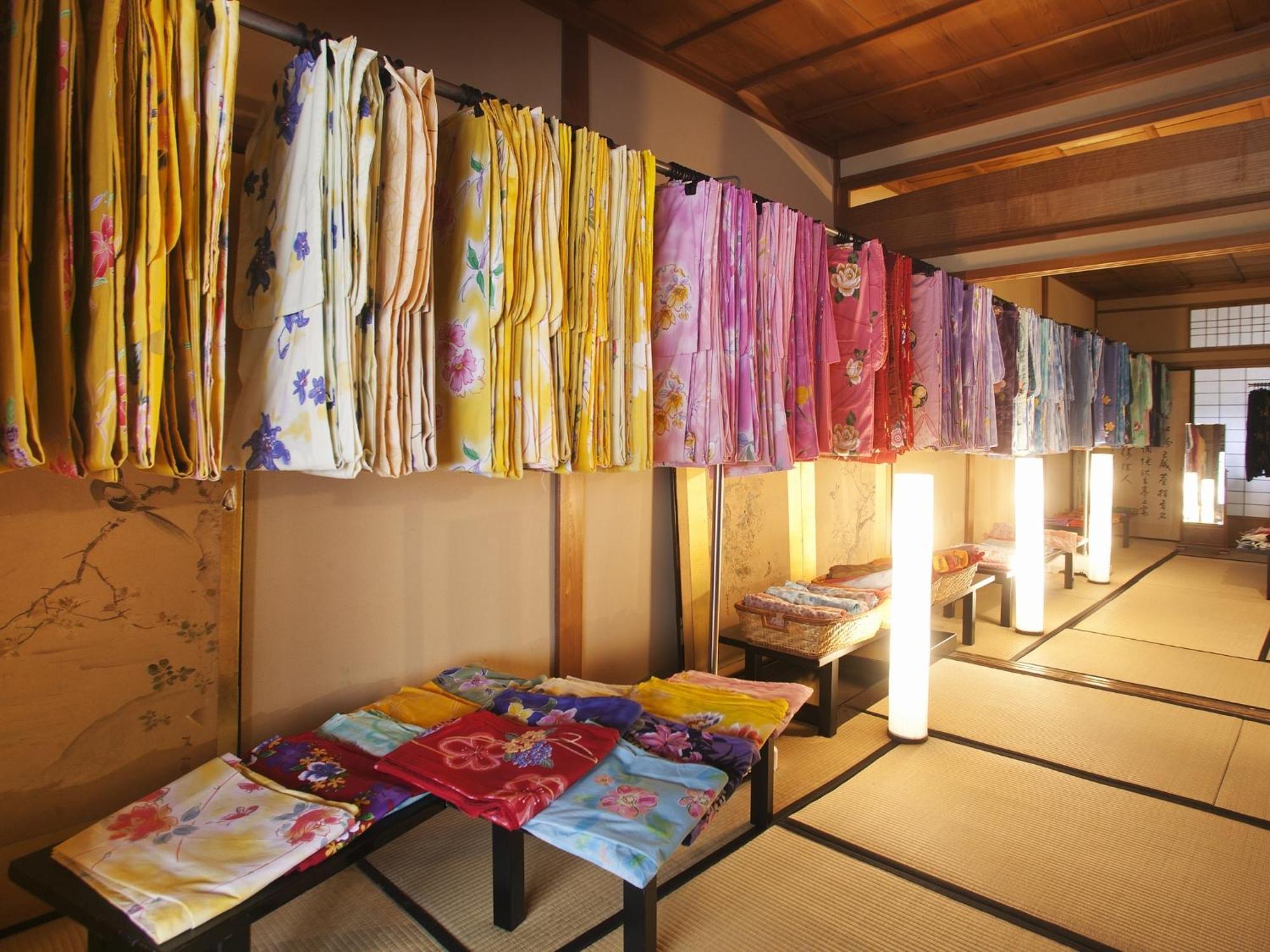 Hotel Honjin Hiranoya Kachoan Takayama  Esterno foto